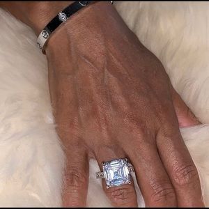 💎5.CT Sterling Silver Ring 💍 One Available.